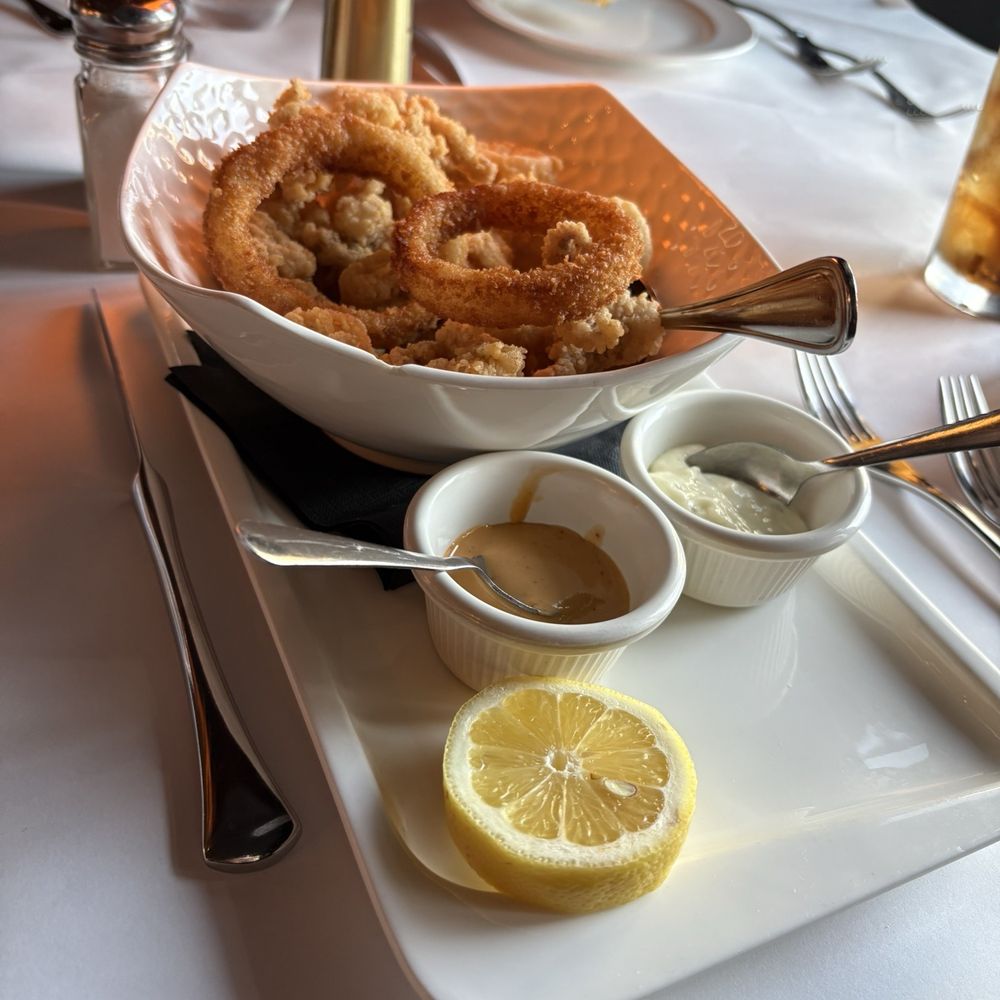 Trapeze Restaurant - Fried Calamari - Italian Near Me - Burlingame, California Trapeze Restaurant - Fried Calamari - Italian Near Me - Burlingame, California