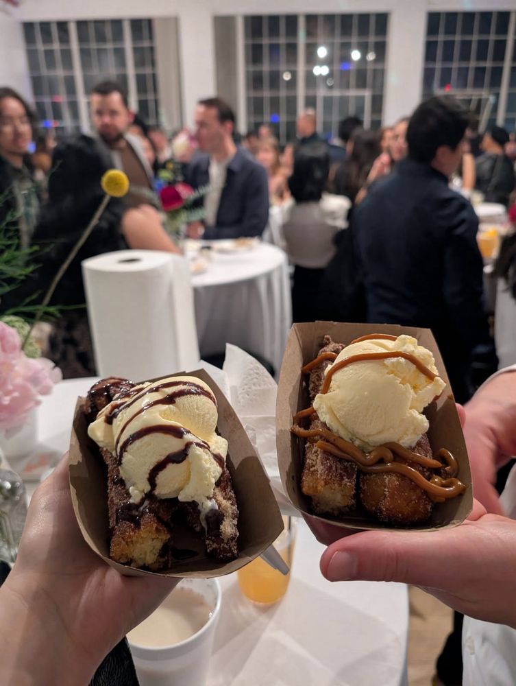 Churros Con Amor Logo