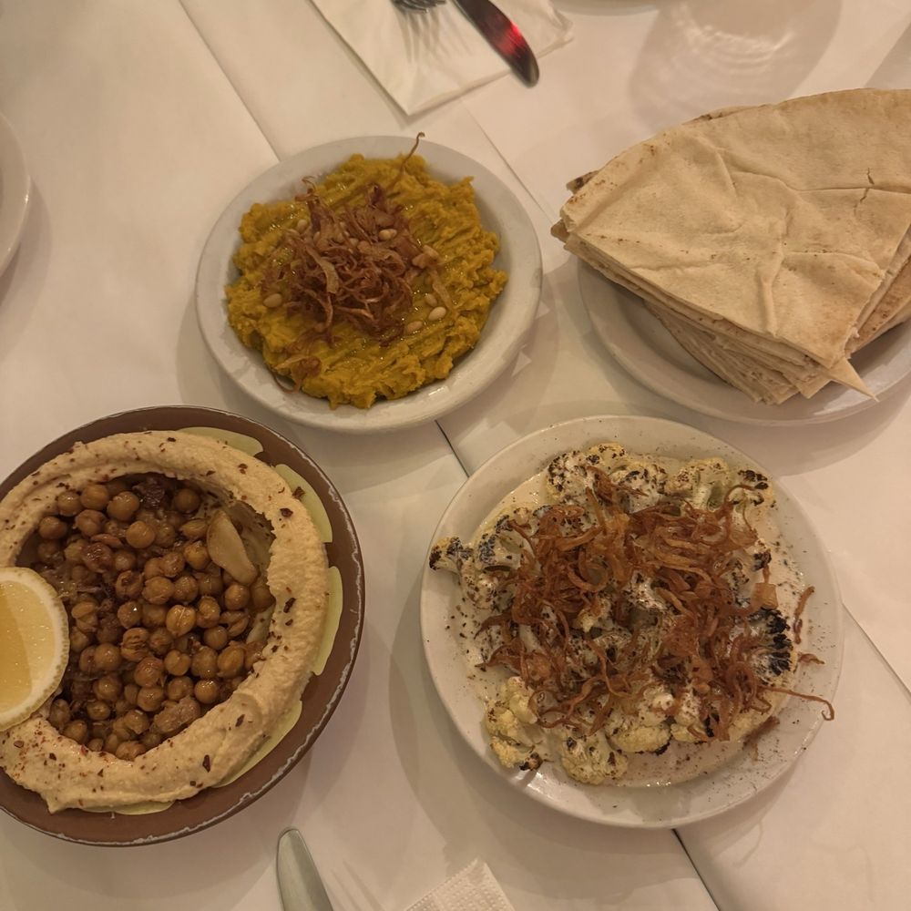 Cafe Munir - Hummus, kabocha squash, cauliflower - Lebanese Near Me - Seattle, Washington