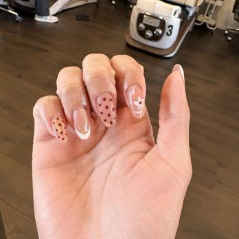OC Nails Studio - Cateye nails - Nail Salons Near Me - Santa Ana, California
