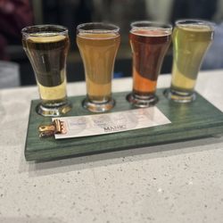 Manic Meadery - Cider flight