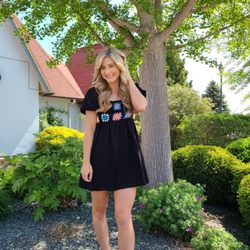 Emilie B's