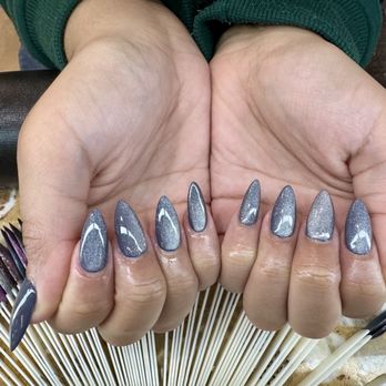 Christina Nail Spa - Grey gel x with silver cat eye - Waxing Near Me - Braintree, Massachusetts