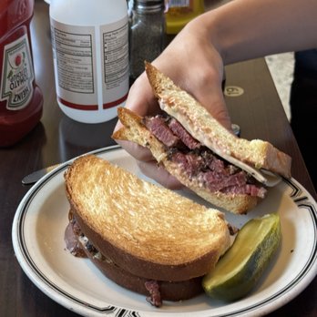 Langer's Delicatessen - Pastrami on Egg Bread - Delis Near Me - Los Angeles, California