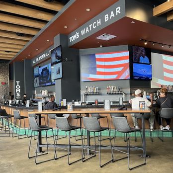 TOM’S WATCH BAR - NATIONAL HARBOR - Updated February 2026 - 180 Photos