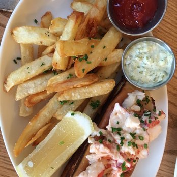 Fishwives - Lobster roll - Seafood Near Me - Pasadena, California