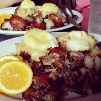 Fig Tree Cafe - Crab and Lobster Cake Bennes! - Breakfast & Brunch Near Me - San Diego, California Fig Tree Cafe - Crab and Lobster Cake Bennes! - Breakfast & Brunch Near Me - San Diego, California