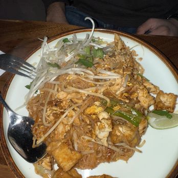 Ben Thai Cafe - pad thai - Thai Near Me - San Francisco, California