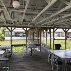 The Dockside Restaurant & Bar - Dockside screened deck