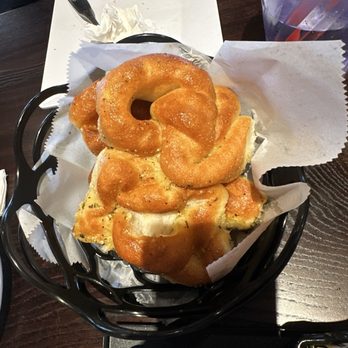 Adriatic Cafe - The best garlic bread EVER! - Italian Near Me - Rosenberg, Texas