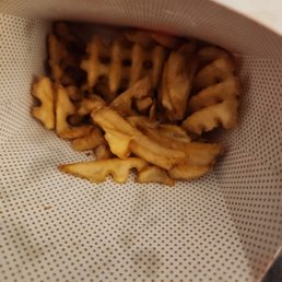 ows a basket of french fries ows a basket of french fries