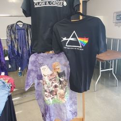 Butler County Fairgrounds - Cat related merchandise at the cat show