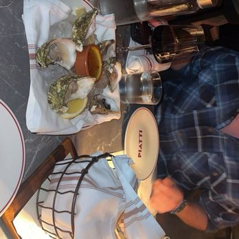 Piatti - Oysters &Italian Breads - Italian Near Me - Laguna Beach, California Piatti - Oysters &Italian Breads - Italian Near Me - Laguna Beach, California