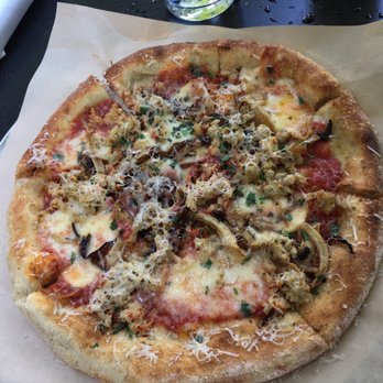 True Food Kitchen - Chicken Sausage Pizza - Vegetarian Near Me - Pasadena, California True Food Kitchen - Chicken Sausage Pizza - Vegetarian Near Me - Pasadena, California
