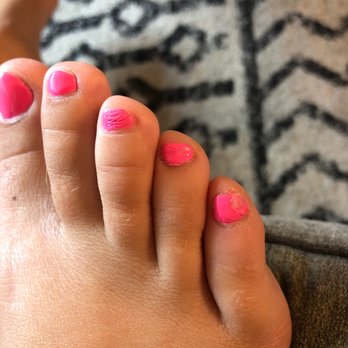 The Beauty Bar Midtown - Ruined toes from being shoved in sandal - Hair Salons Near Me - Miami, Florida The Beauty Bar Midtown - Ruined toes from being shoved in sandal - Hair Salons Near Me - Miami, Florida