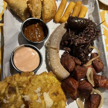 La Bruquena - Everything appetizer. Add chicken for $9 - Puerto Rican Near Me - Chicago, Illinois