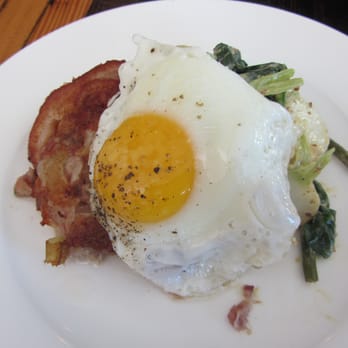 Lawrence - Pig feet, spinach and fried egg (the greatest brunch food ever created) - Modern European Near Me - Montreal, Quebec