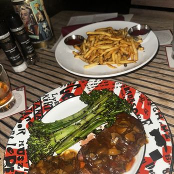 Dada - Hanger Steak w Broccollini & French Fries - New American Near Me - Delray Beach, Florida
