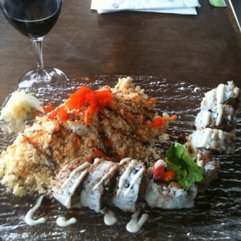 Sushi Cruise - Volcano roll & Lobster Tempura roll - Sushi Bars Near Me - Edgewater, New Jersey