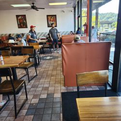 Taqueria Mi Familia - Interior