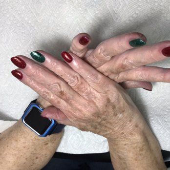 Slick Nails - Christmas nails by Leeana. These nails are a base of clear dip, for strength, topped with gel for gloss and beauty. - Nail Salons Near Me - North Las Vegas, Nevada Slick Nails - Christmas nails by Leeana. These nails are a base of clear dip, for strength, topped with gel for gloss and beauty. - Nail Salons Near Me - North Las Vegas, Nevada
