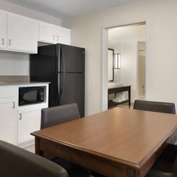 Country Inn & Suites by Radisson, Houghton, MI - King Executive Suite with Kitchen