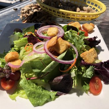 Quinn's Lighthouse - Mixed green salad - Seafood Near Me - Oakland, California Quinn's Lighthouse - Mixed green salad - Seafood Near Me - Oakland, California