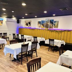 Inca's Peruvian Cuisine - Interior seating