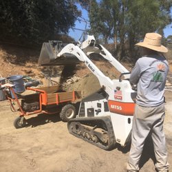 Villanuevas Landscape - In the job, with our equipment!!