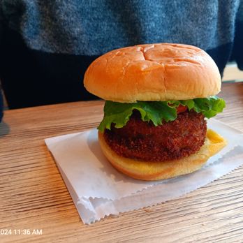 Shake Shack Mall in Columbia - Stuffed mushroom burger - Fast Food Near Me - Columbia, Maryland Shake Shack Mall in Columbia - Stuffed mushroom burger - Fast Food Near Me - Columbia, Maryland