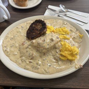 David's Restaurant & Delicatessen - Biscuits and gravy with a sausage patty - Delis Near Me - Fort Bragg, California