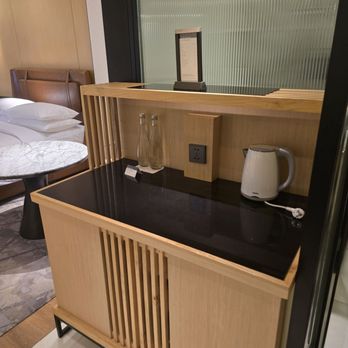 Sheraton Manila Hotel - 2 Queen Bed Room - 11th floor - Hotels Near Me - Pasay City, NCR Sheraton Manila Hotel - 2 Queen Bed Room - 11th floor - Hotels Near Me - Pasay City, NCR