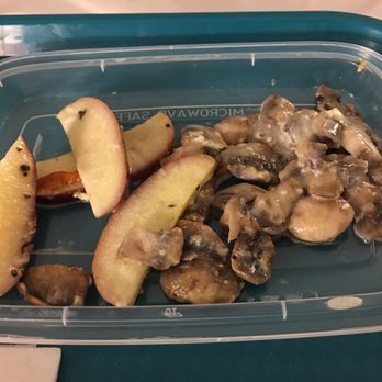 Chianti's - The mushrooms and apples that were NOT supposed to be in my Gorgonzola Chicken ordered through DoorDash. - Italian Near Me - Brentwood, California