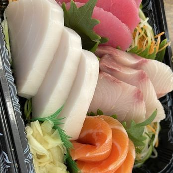 Sushi Tsuki - Sashimi Regular - Japanese Near Me - Schaumburg, Illinois