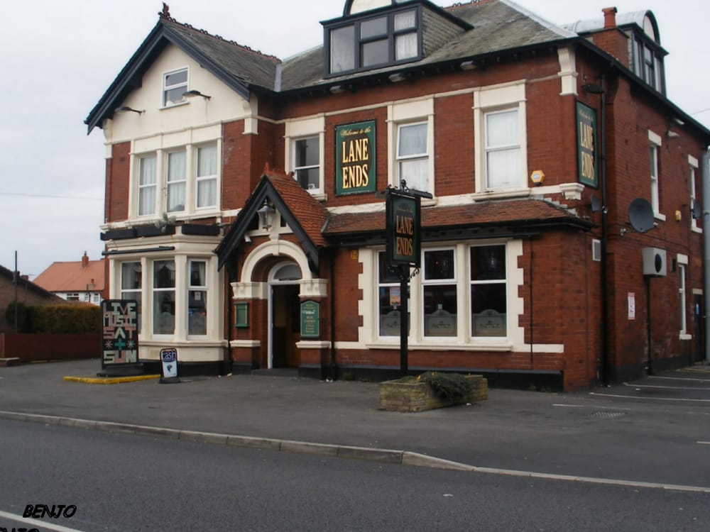 LANE ENDS PUB Updated September 2024 57 Hawes Side Lane, Blackpool
