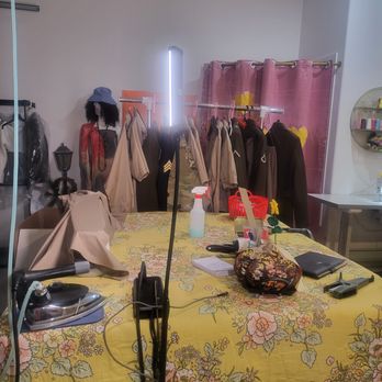 Bratts Stitch Alterations - Sewing & Alterations Near Me - El Paso, Texas Bratts Stitch Alterations - Sewing & Alterations Near Me - El Paso, Texas
