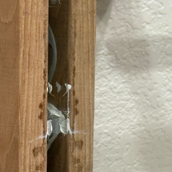Inn at Mount Shasta - Bathroom mirror - Hotels Near Me - Mount Shasta, California