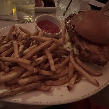 Coalition Restaurant - Fried chicken sandwich - Cocktail Bars Near Me - Excelsior, Minnesota Coalition Restaurant - Fried chicken sandwich - Cocktail Bars Near Me - Excelsior, Minnesota