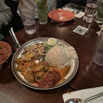 Laut - Thai Near Me - New York, New York Laut - Thai Near Me - New York, New York