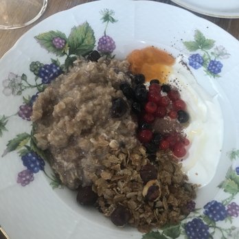 Eska - Spelt porridge! Fresh sour cream, porridge, fruit, and raisins. - Bakeries Near Me - Prague, Puerto Rico