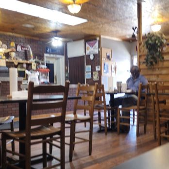 Dorothy's Kountry Kitchen - Seafood Near Me - Uniontown, Alabama