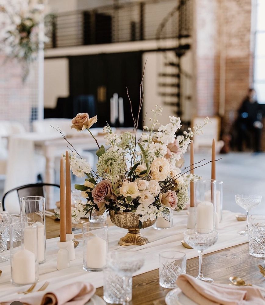 ENCHANTED FLORIST OF TAMPA Updated July 2024 138 Photos 2157 W