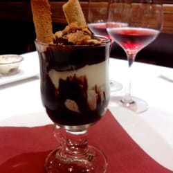 La Tagliatella - Copa de helado con chocolate
