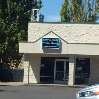 Saver E Smoke - Front of store located in WinCo shopping center. - Vape Shops Near Me - McMinnville, Oregon Saver E Smoke - Front of store located in WinCo shopping center. - Vape Shops Near Me - McMinnville, Oregon