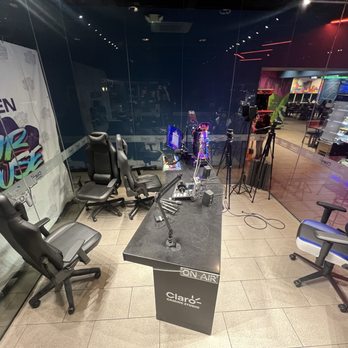 Our House - Game recording and streaming area - Caribbean Near Me - Guaynabo, Puerto Rico