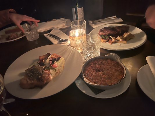 Gerard Lounge by null