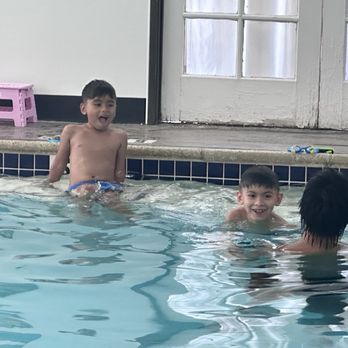 Floaties Swim School - Swimming Pools Near Me - Poway, California Floaties Swim School - Swimming Pools Near Me - Poway, California