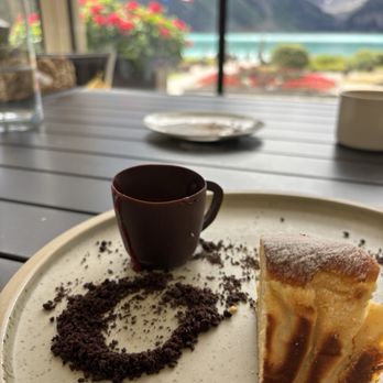 Lakeview Lounge - Canadian (New) Near Me - Lake Louise, Alberta