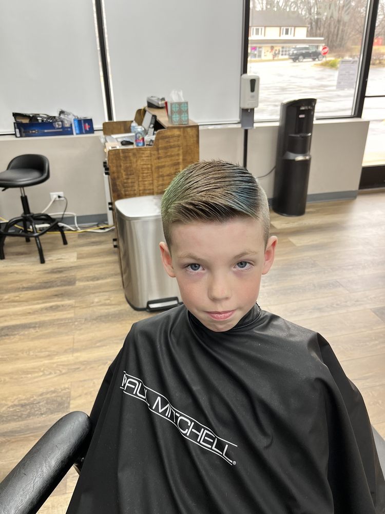 Twenty 21 Barbershop Logo