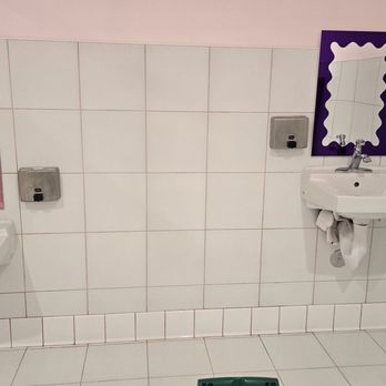 Hollywood Candy - Little sink for kids, very nice! - Candy Stores Near Me - Redding, California Hollywood Candy - Little sink for kids, very nice! - Candy Stores Near Me - Redding, California